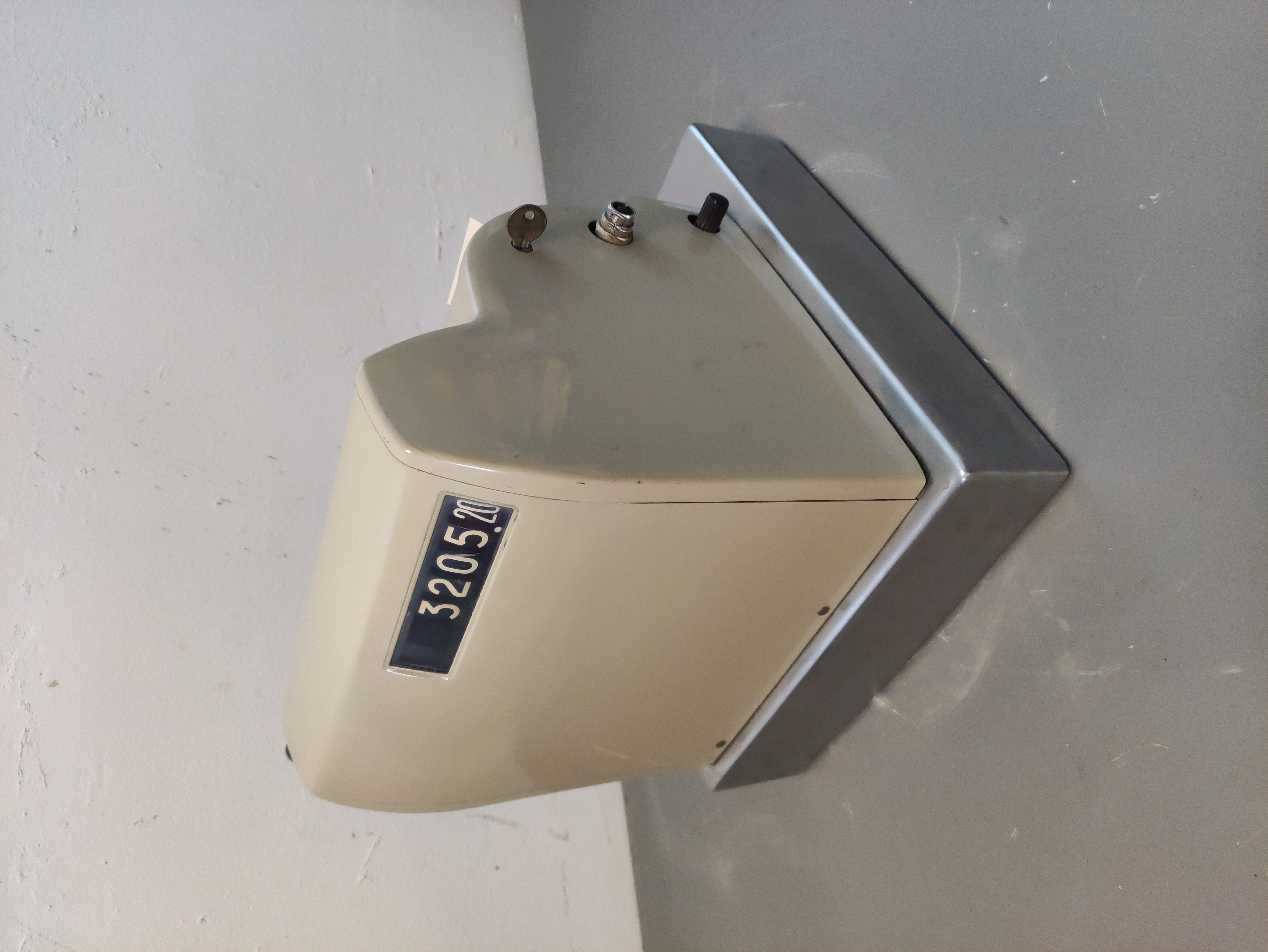 caja registradora calculadora metal func 35.5x31.5x35 1u